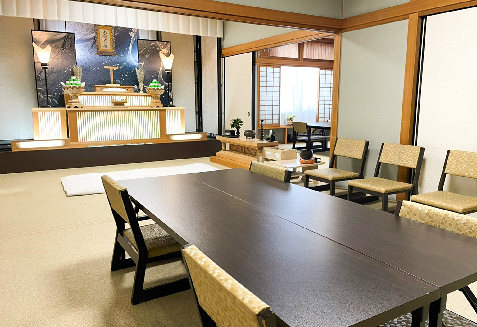 多田会館ホールで葬儀・葬式が税込9.9万円からできる家族葬のカナクラ 式場ギャラリー