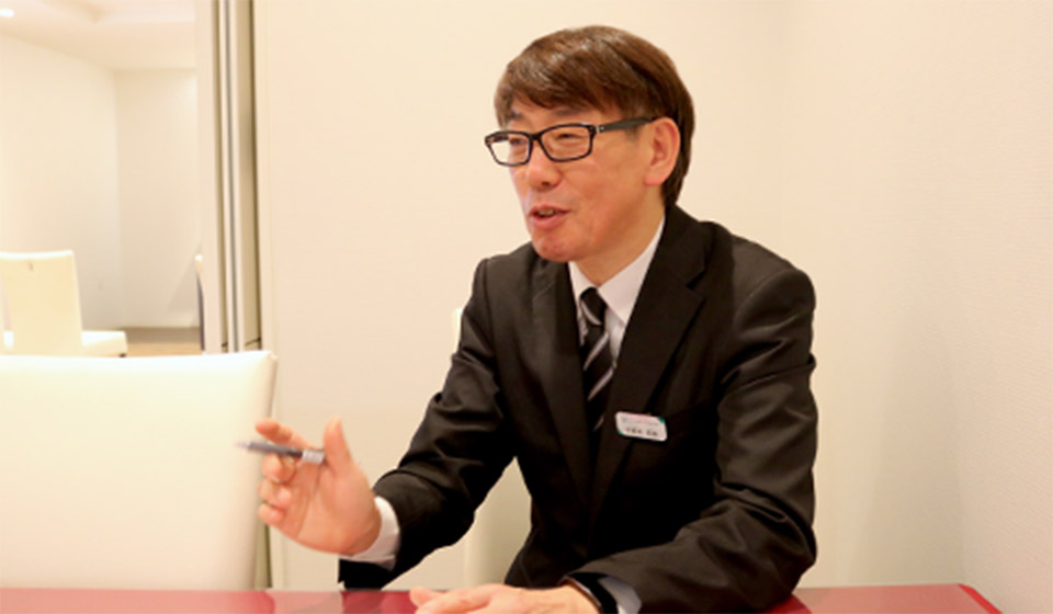 葬儀・葬式・家族葬のことなら家族葬の多田会館のスタッフにご相談ください